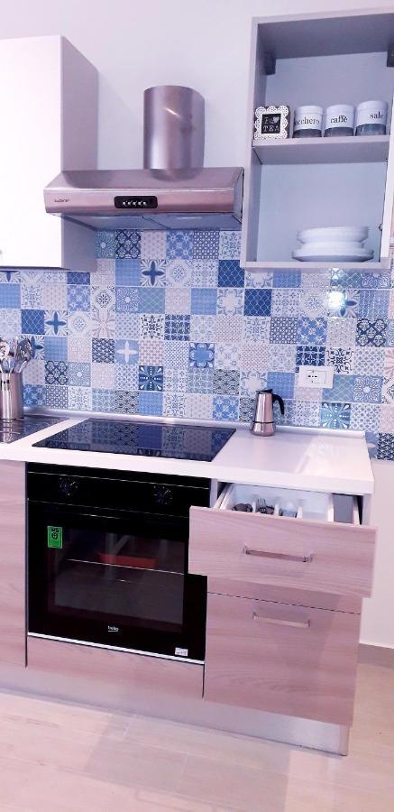 Lamberti Beach Apartment - 150 M From The Sea - Just Renewed - Wifi Savona Eksteriør billede