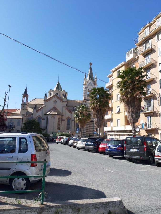 Lamberti Beach Apartment - 150 M From The Sea - Just Renewed - Wifi Savona Eksteriør billede