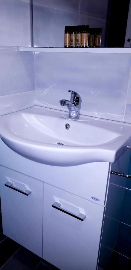Lamberti Beach Apartment - 150 M From The Sea - Just Renewed - Wifi Savona Eksteriør billede
