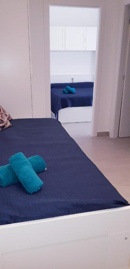 Lamberti Beach Apartment - 150 M From The Sea - Just Renewed - Wifi Savona Eksteriør billede