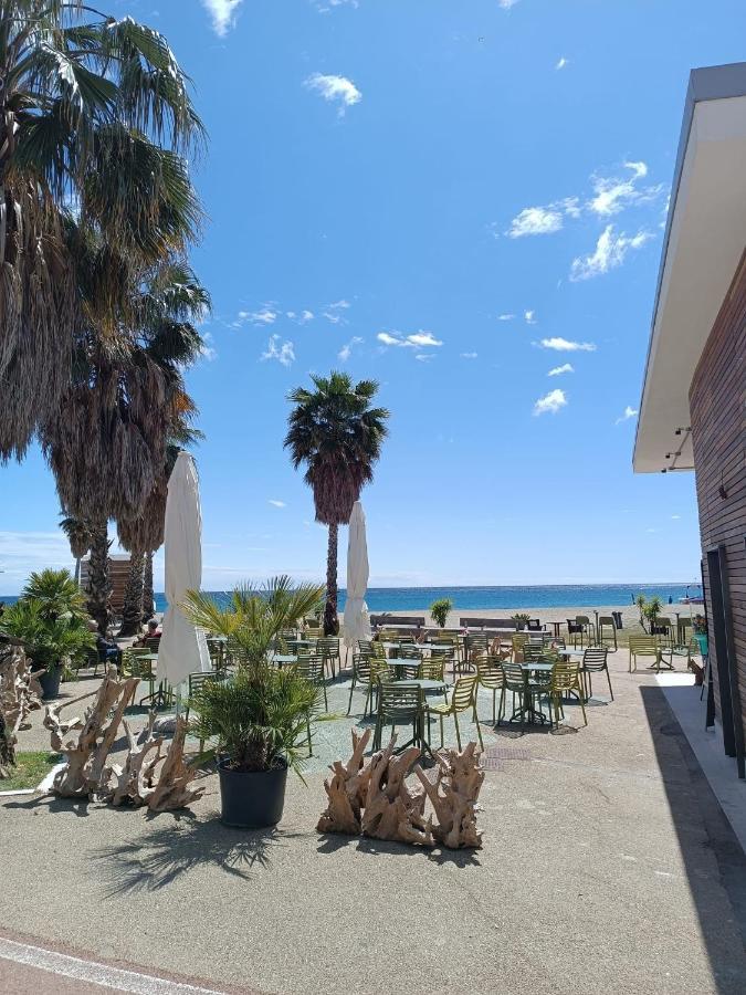 Lamberti Beach Apartment - 150 M From The Sea - Just Renewed - Wifi Savona Eksteriør billede