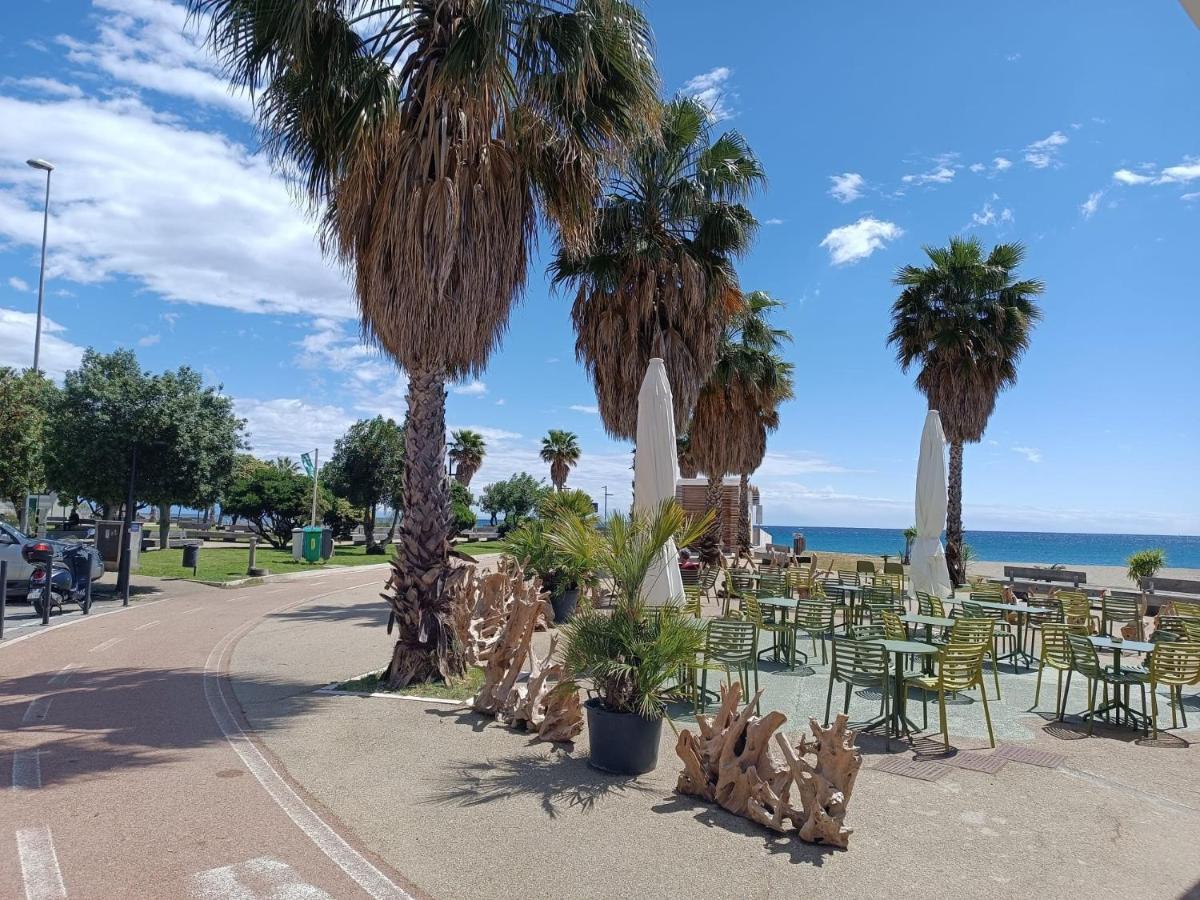 Lamberti Beach Apartment - 150 M From The Sea - Just Renewed - Wifi Savona Eksteriør billede